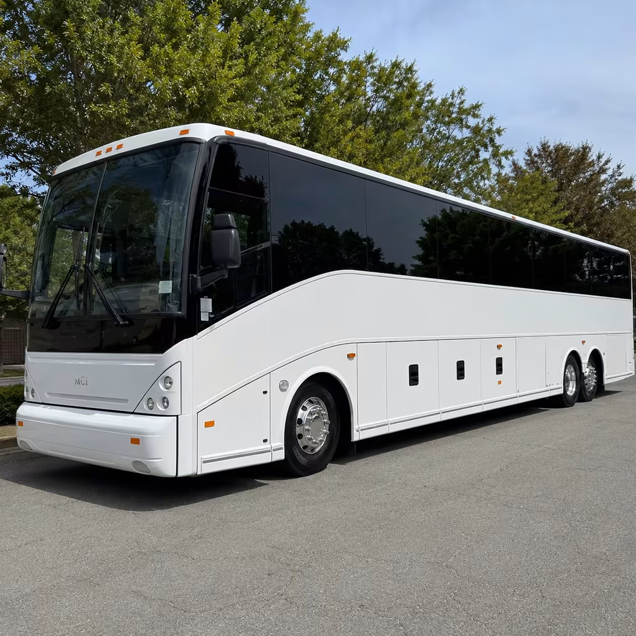corporate airport shuttle buses for lewisville businesses