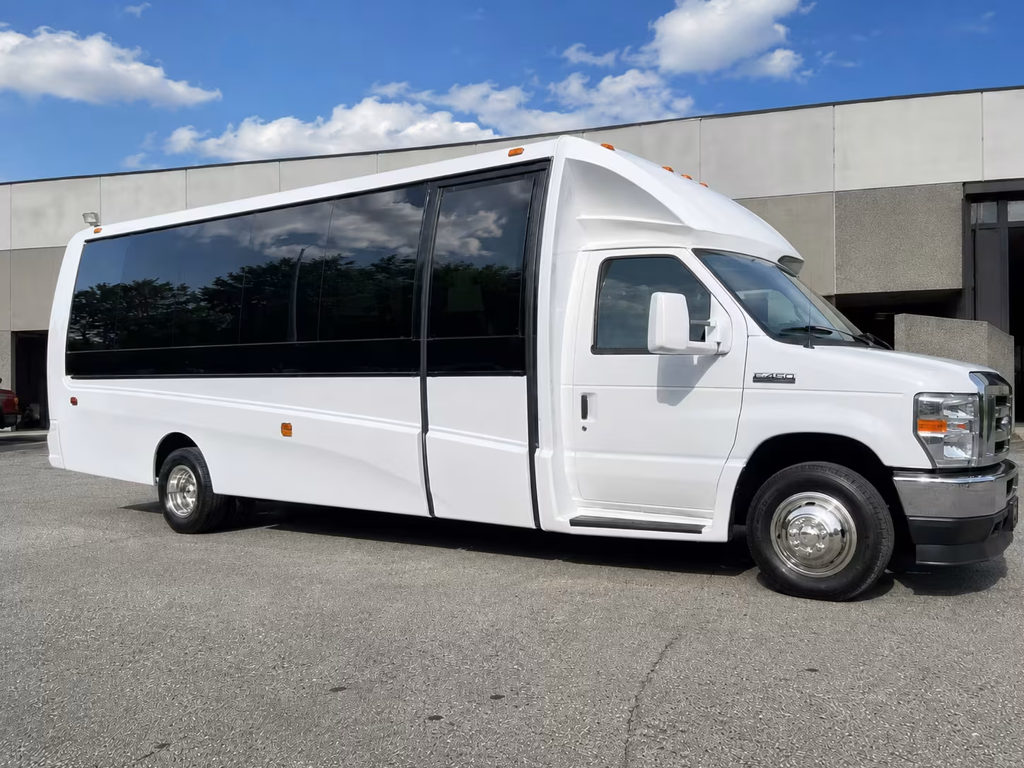 lewisville minibus rentals for pre prom dinner stops