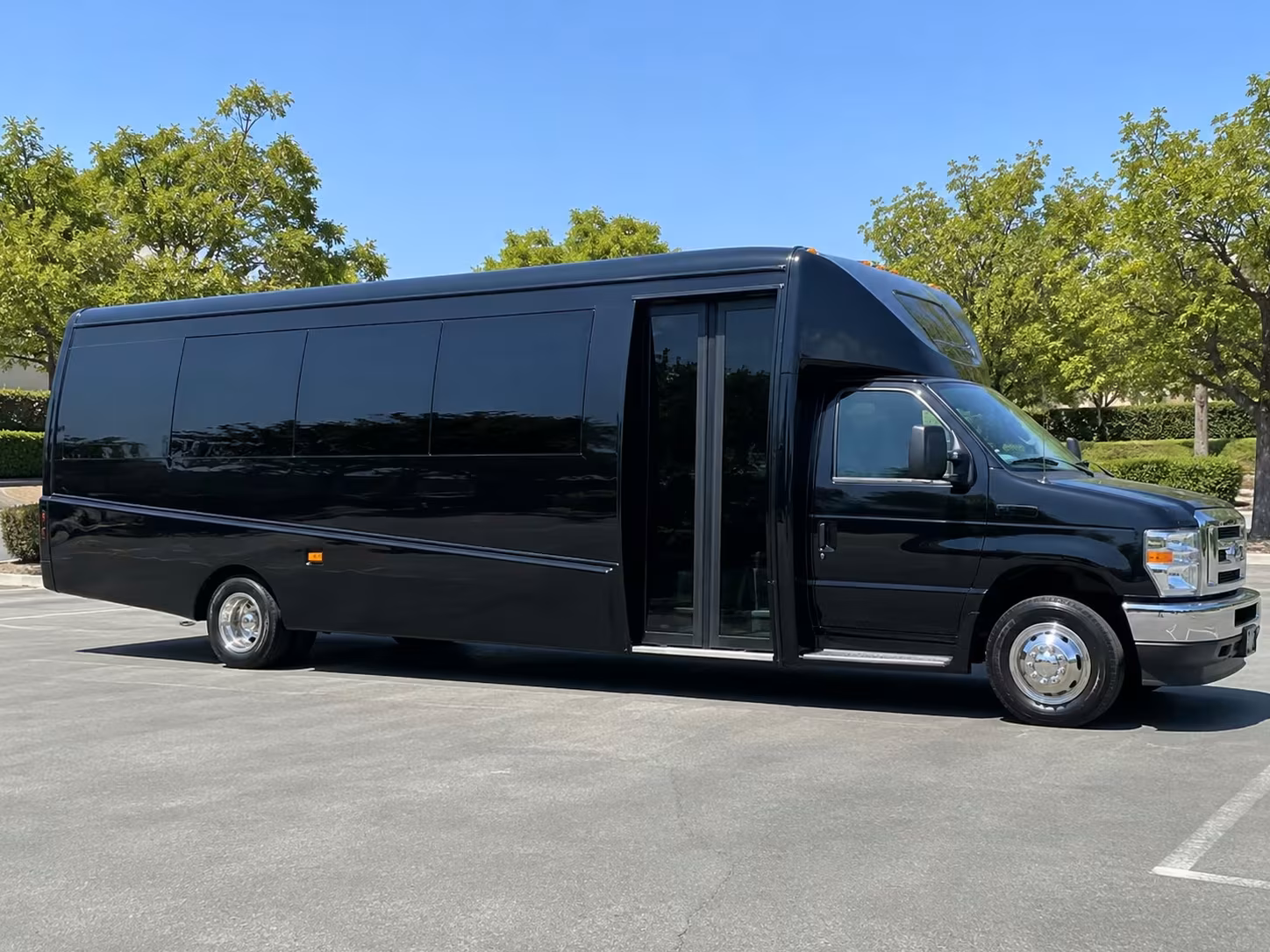 lewisville minibus rentals for stars and mavericks games